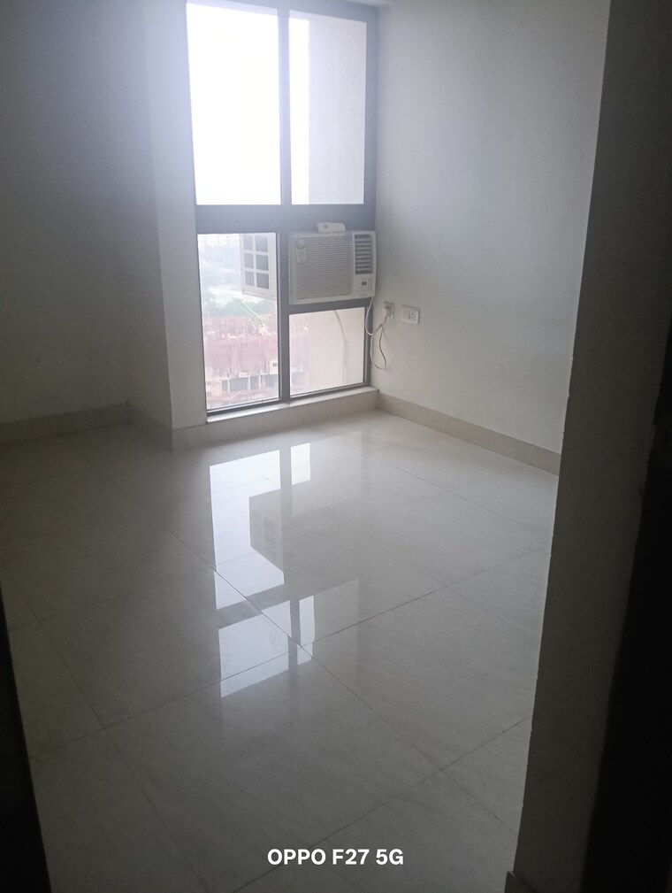 Room, lodha-crown-quality-homes 1 Bedroom 317 Sq.Ft. Apartment In Majiwada Thane 9586325