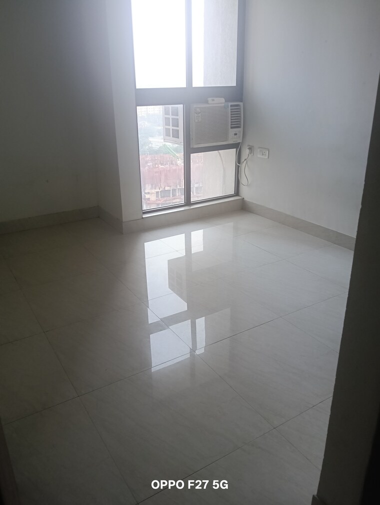 Room, lodha-crown-quality-homes 1 Bedroom 317 Sq.Ft. Apartment In Majiwada Thane 9586325