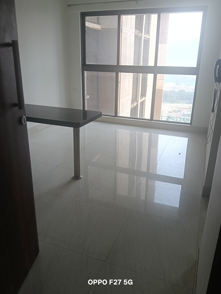 Room, lodha-crown-quality-homes 1 Bedroom 317 Sq.Ft. Apartment In Majiwada Thane 9586325