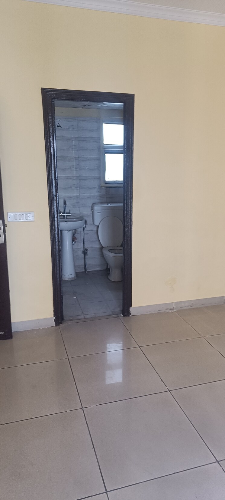 Bathroom, panchsheel-greens 2 Bedroom 728 Sq.Ft. Apartment In Sector 16 Greater Noida Greater Noida 9586347