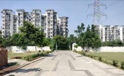 Plot For Sale in Parklands