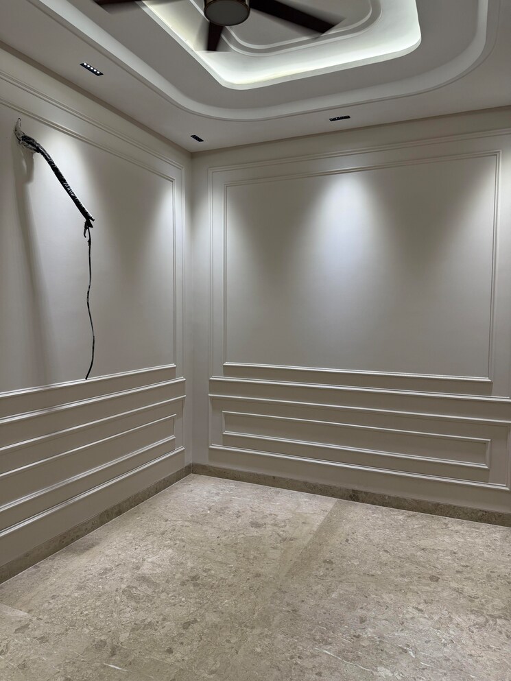 Balcony, lajpat nagar 2 Bedroom 900 Sq.Ft. Builder Floor In Lajpat Nagar Delhi 9586353