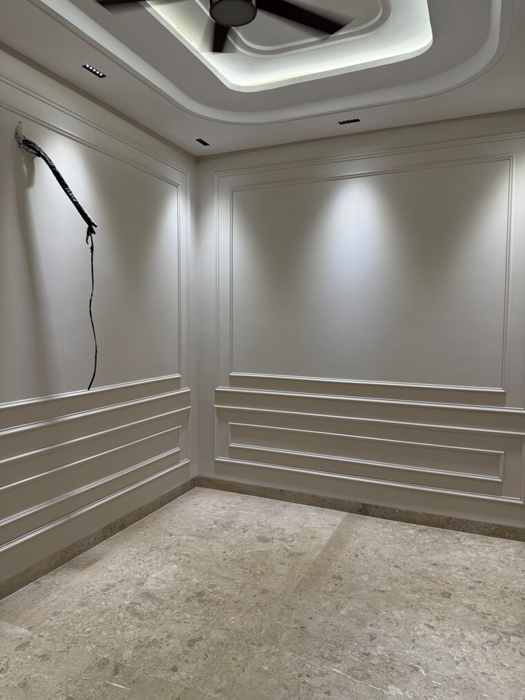 Balcony, lajpat nagar 2 Bedroom 900 Sq.Ft. Builder Floor In Lajpat Nagar Delhi 9586353