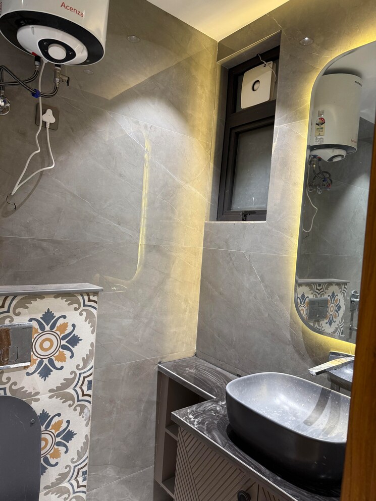 undefined, lajpat nagar 2 Bedroom 900 Sq.Ft. Builder Floor In Lajpat Nagar Delhi 9586353