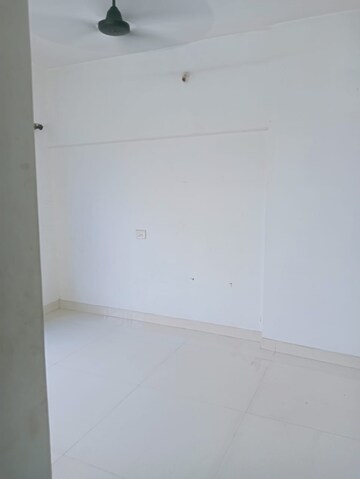 Room in 1 BHK Apartment at Aishwarya Heights Jogeshwari East, Jogeshwari East – for Sale