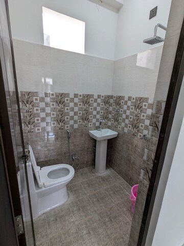 Bathroom in  Pg at Gomti Nagar – for Rent