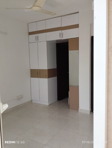 Room in 2 BHK Apartment at Signature Global Andour Height, Sector 71 – for Rent