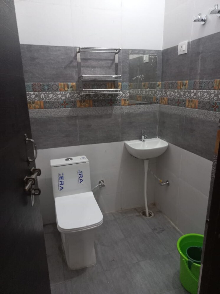 Bathroom, gomti nagar 3 Bedroom 1550 Sq.Ft. Independent House In Gomti Nagar Lucknow 9586468