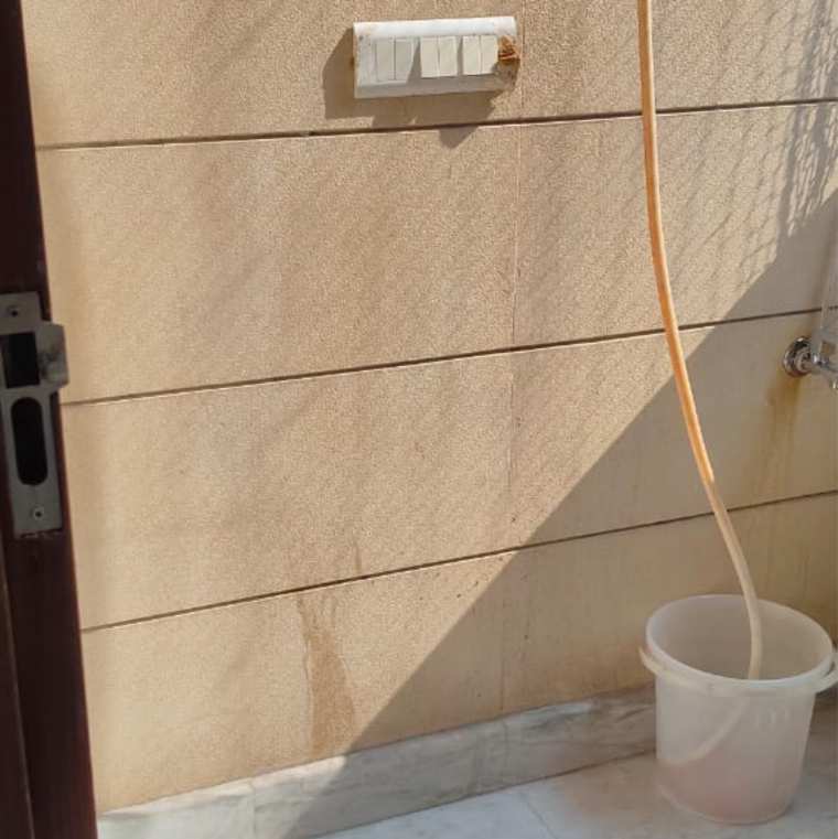 Bathroom, lajpat nagar i 2 Bedroom 900 Sq.Ft. Builder Floor In Lajpat Nagar I Delhi 9586519