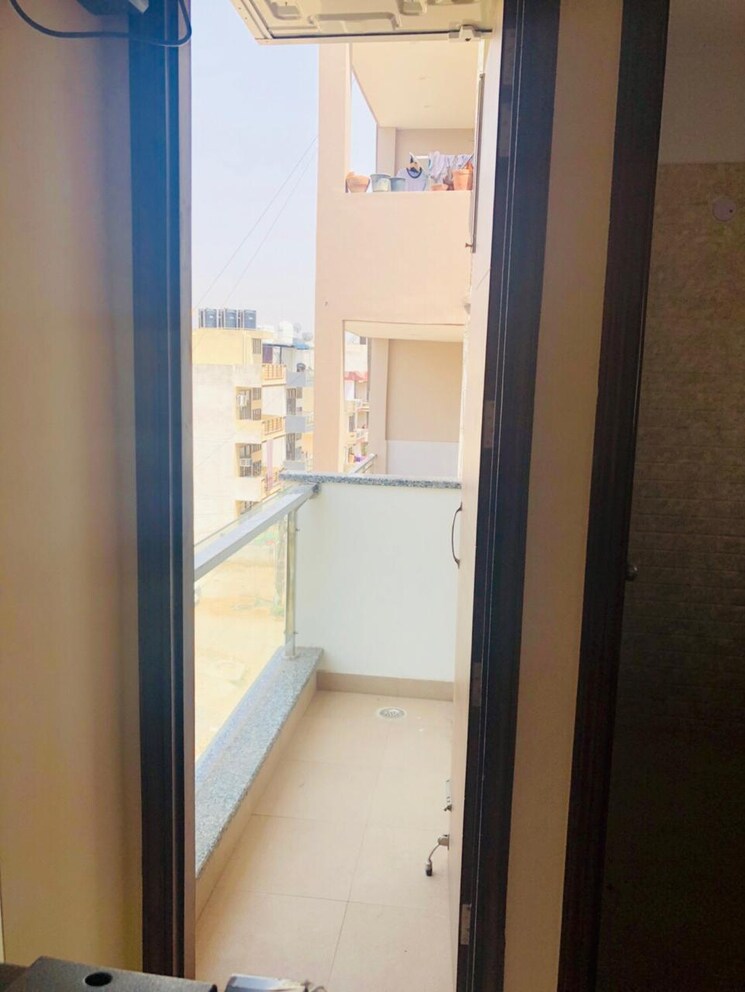 Balcony, jal-vihar-colony 1 RK 350 Sq.Ft. Penthouse In Sector 46 Gurgaon 9586600