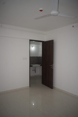 Room in 1 BHK Apartment at Kothari Tingre The Rose, Dhanori – for Rent