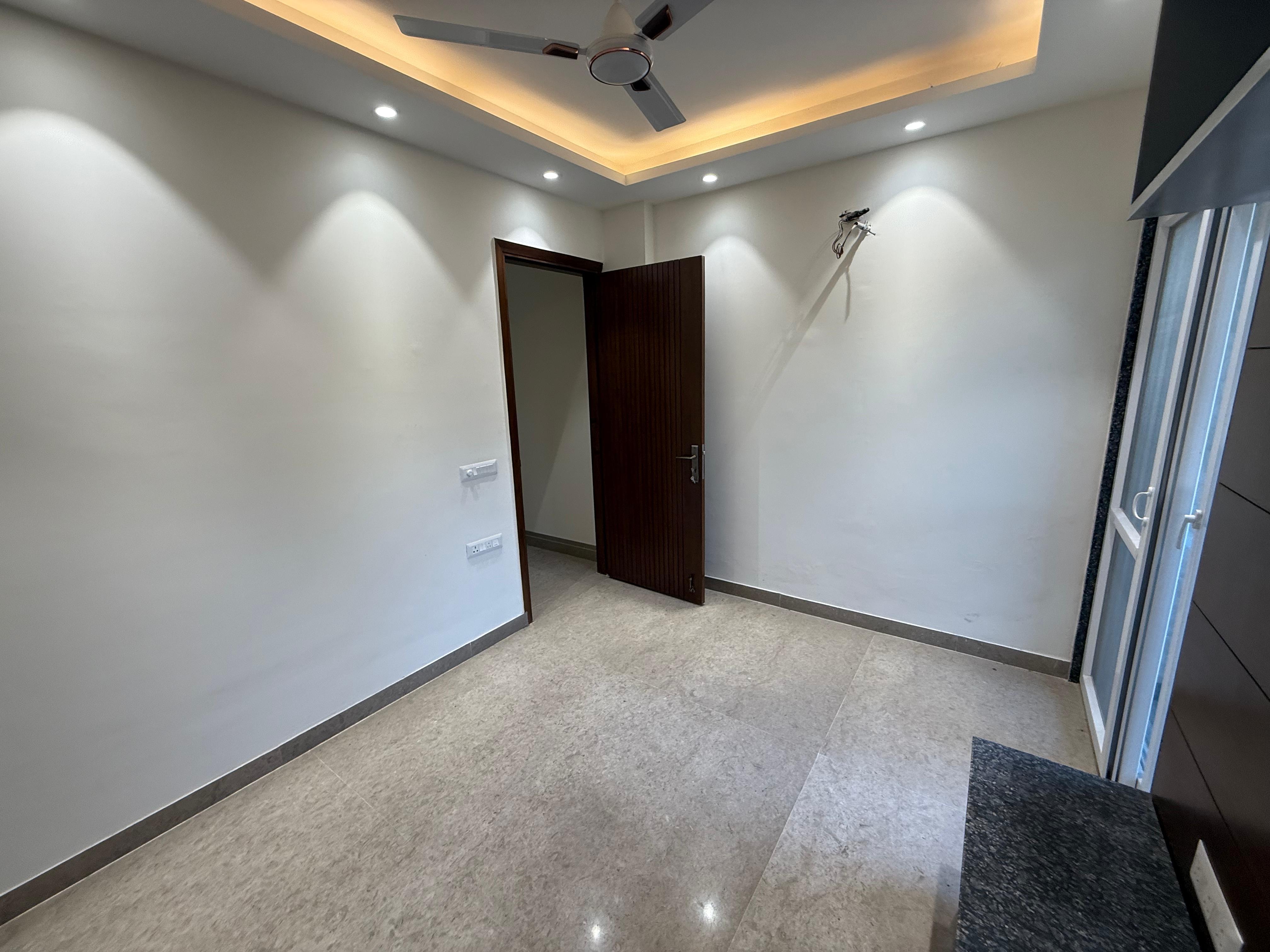 2 BHK Builder Floor For Sale in Lajpat Nagar