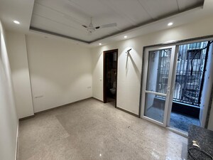 Room in 2 BHK Builder Floor at Lajpat Nagar – for Sale
