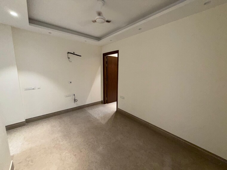 Room, lajpat nagar 2 Bedroom 900 Sq.Ft. Builder Floor In Lajpat Nagar Delhi 9586576