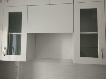 Room in 2.5 BHK Apartment at Gulshan Vivante, Sector 137 – for Sale