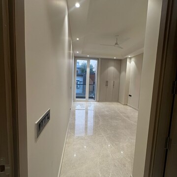  3 BHK Builder Floor at Lajpat Nagar – for Rent