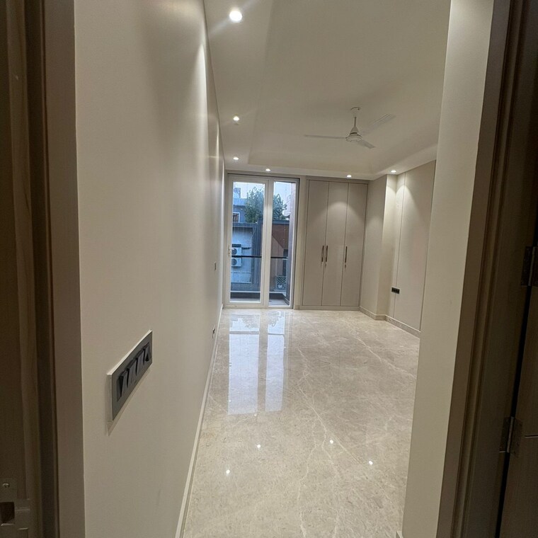 Other, lajpat nagar 3 Bedroom 1800 Sq.Ft. Builder Floor In Lajpat Nagar Delhi 9586675