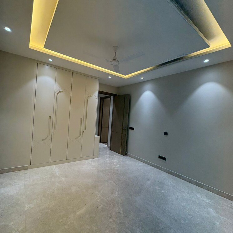 Room, lajpat nagar 3 Bedroom 1800 Sq.Ft. Builder Floor In Lajpat Nagar Delhi 9586675