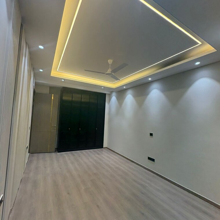 Room, lajpat nagar 3 Bedroom 1800 Sq.Ft. Builder Floor In Lajpat Nagar Delhi 9586675