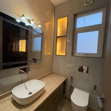 Attached Bathroom in 3 BHK Builder Floor at Lajpat Nagar – for Rent