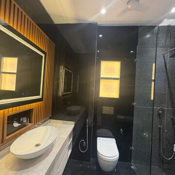  3 BHK Builder Floor at Lajpat Nagar – for Rent