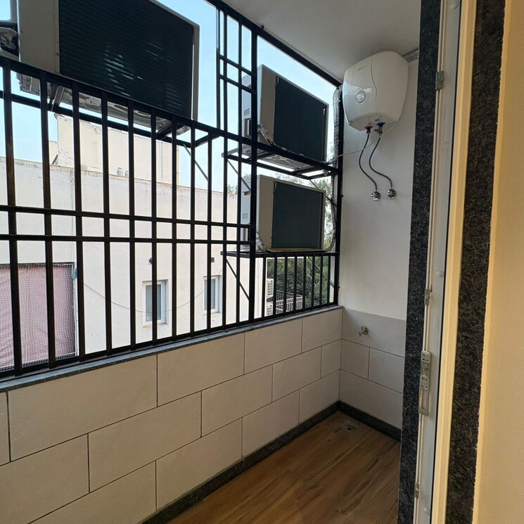 Other, lajpat nagar 3 Bedroom 1800 Sq.Ft. Builder Floor In Lajpat Nagar Delhi 9586675