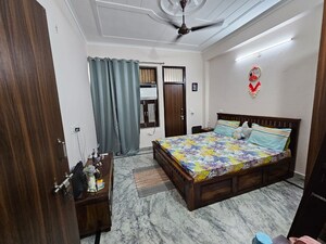 Bedroom in 3 BHK Builder Floor at Sector 45 – for Rent