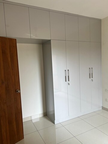 Room in 1.5 BHK Apartment at Brigade El Dorado, Bagaluru – for Rent