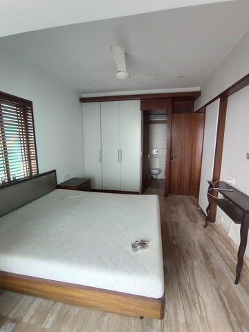 Room in 2 BHK Apartment at Atur Apartments, Colaba – for Rent