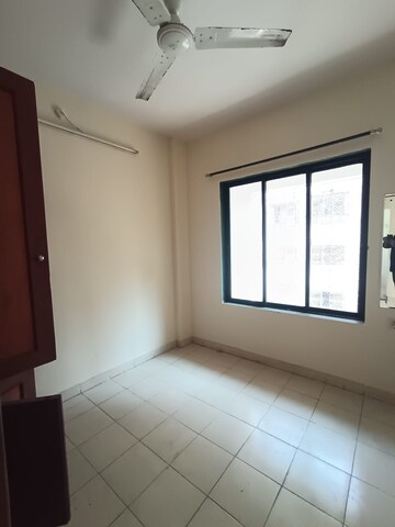 Room in 1 BHK Apartment at Tharwani Heritage, Kharghar Sector 7 – for Rent