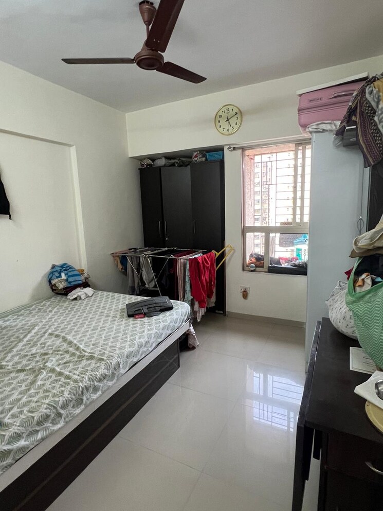 Bedroom, mahalaxmi-tower-kasarvadavali 1 Bedroom 450 Sq.Ft. Apartment In Kasarvadavali Thane 9586820