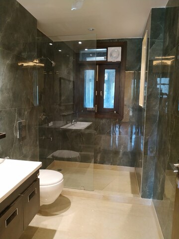 3 BHK Builder Floor For Rent in DLF The Grove, Sector 54