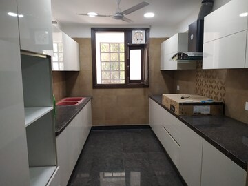 Kitchen in 3 BHK Builder Floor at DLF The Grove, Sector 54 – for Rent