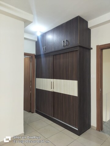 Room in 2 BHK Apartment at Bhartiya Nikoo Homes, Thanisandra Main Road – for Rent