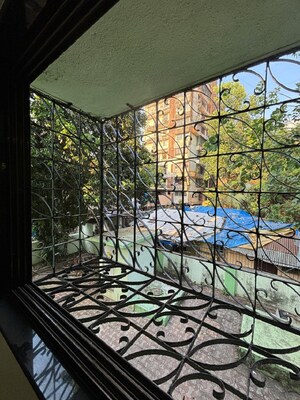 Balcony in 1 BHK Apartment at Bandra West – for Rent