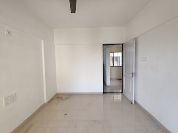 Room in 2 BHK Apartment at Kumar Kruti, Kalyani Nagar – for Rent