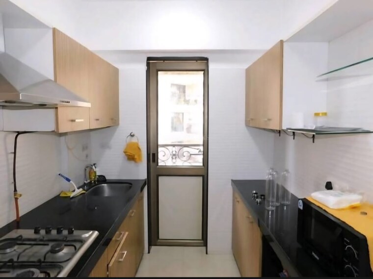 Kitchen, lake-primrose 3 Bedroom 1500 Sq.Ft. Apartment In Powai Mumbai 9587019