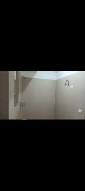 Room in 3 BHK Apartment at Emaar Gurgaon Greens, Sector 102 – for Rent