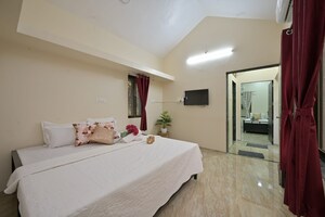 2 BHK Apartment For Sale in Parker White Lily, Sector 8