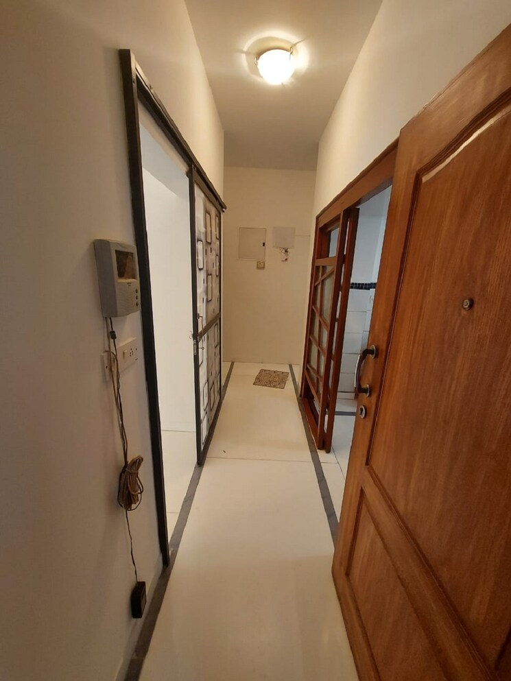 undefined, khar west 2 Bedroom 700 Sq.Ft. Apartment In Khar West Mumbai 9587085