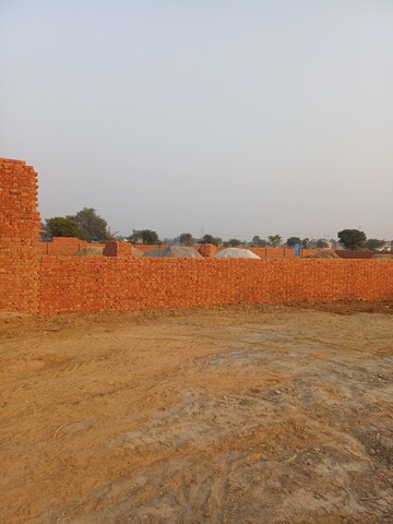  Plot For Sale in Nacholi