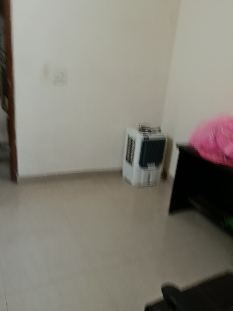  Parking, ignou road 1 Bedroom 450 Sq.Ft. Builder Floor In Ignou Road Delhi 9587212