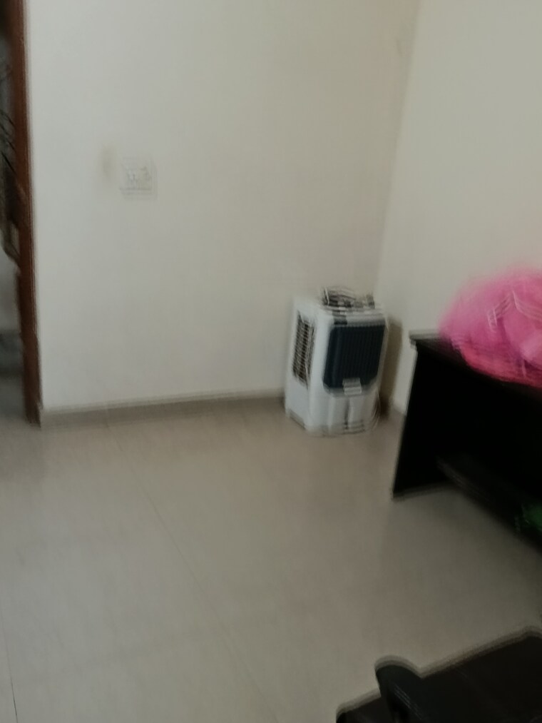  Parking, ignou road 1 Bedroom 450 Sq.Ft. Builder Floor In Ignou Road Delhi 9587212