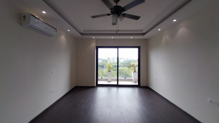 Room, sushant lok i 4 Bedroom 2700 Sq.Ft. Builder Floor In Sushant Lok I Gurgaon 9587198