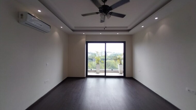 Room, sushant lok i 4 Bedroom 2700 Sq.Ft. Builder Floor In Sushant Lok I Gurgaon 9587198