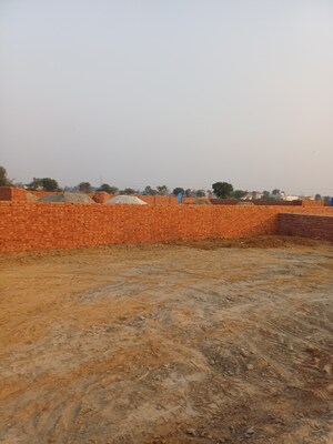  Plot For Sale in Nacholi