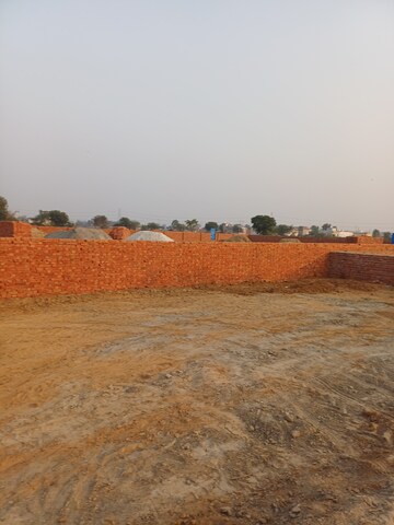  Plot For Sale in Nacholi