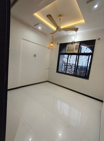 2 BHK Apartment For Sale in Akshita Avenue, Borivali West