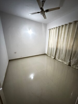 Room in 2 BHK Apartment at Koregaon Park – for Rent