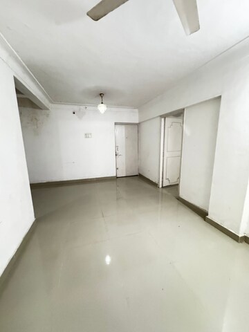 Room in 2 BHK Apartment at Koregaon Park – for Rent